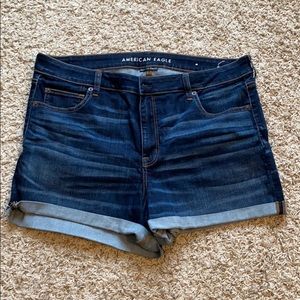 American Eagle Hi-Rise Shortie